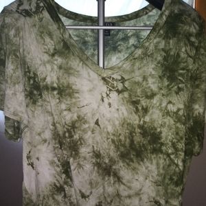 Woman's tye dye green t shirt